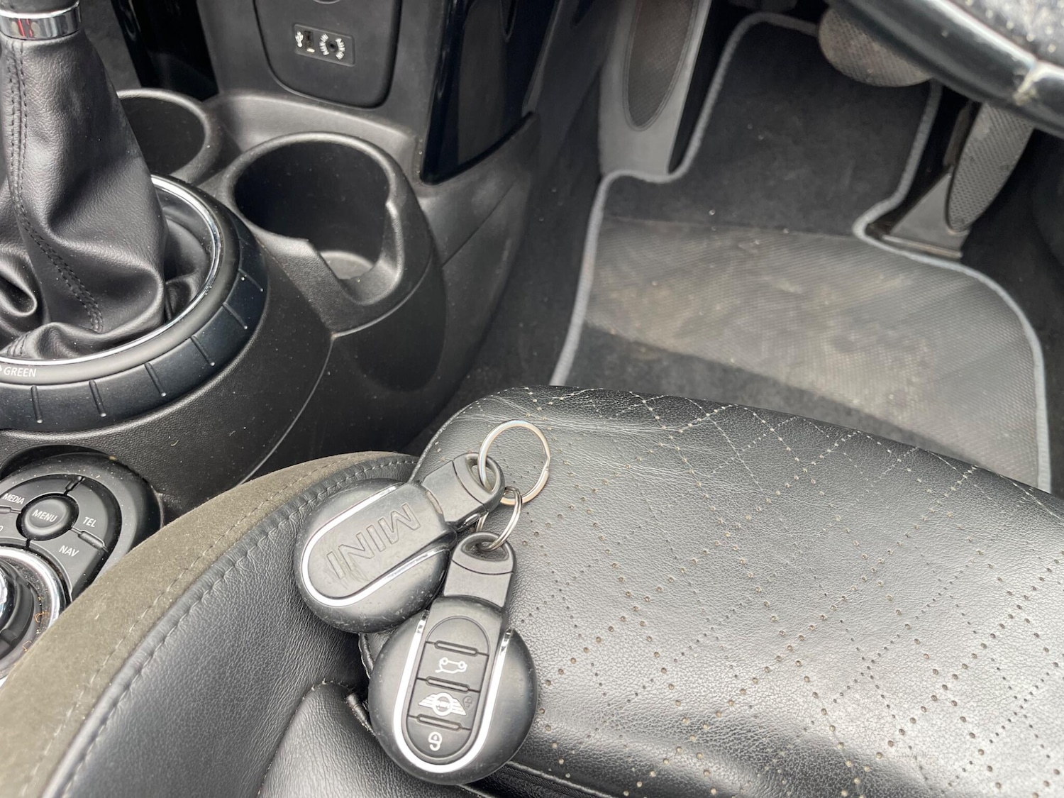 Used MINI Convertible 2016 for sale - 76660359: Photo 41