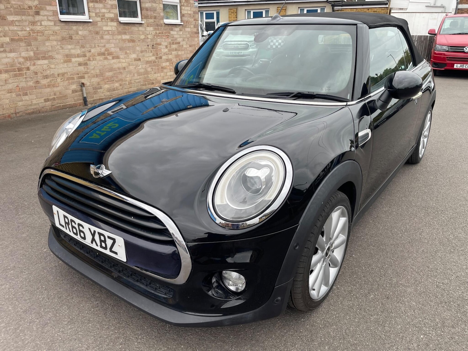 Used MINI Convertible 2016 for sale - 76660359: Photo 7
