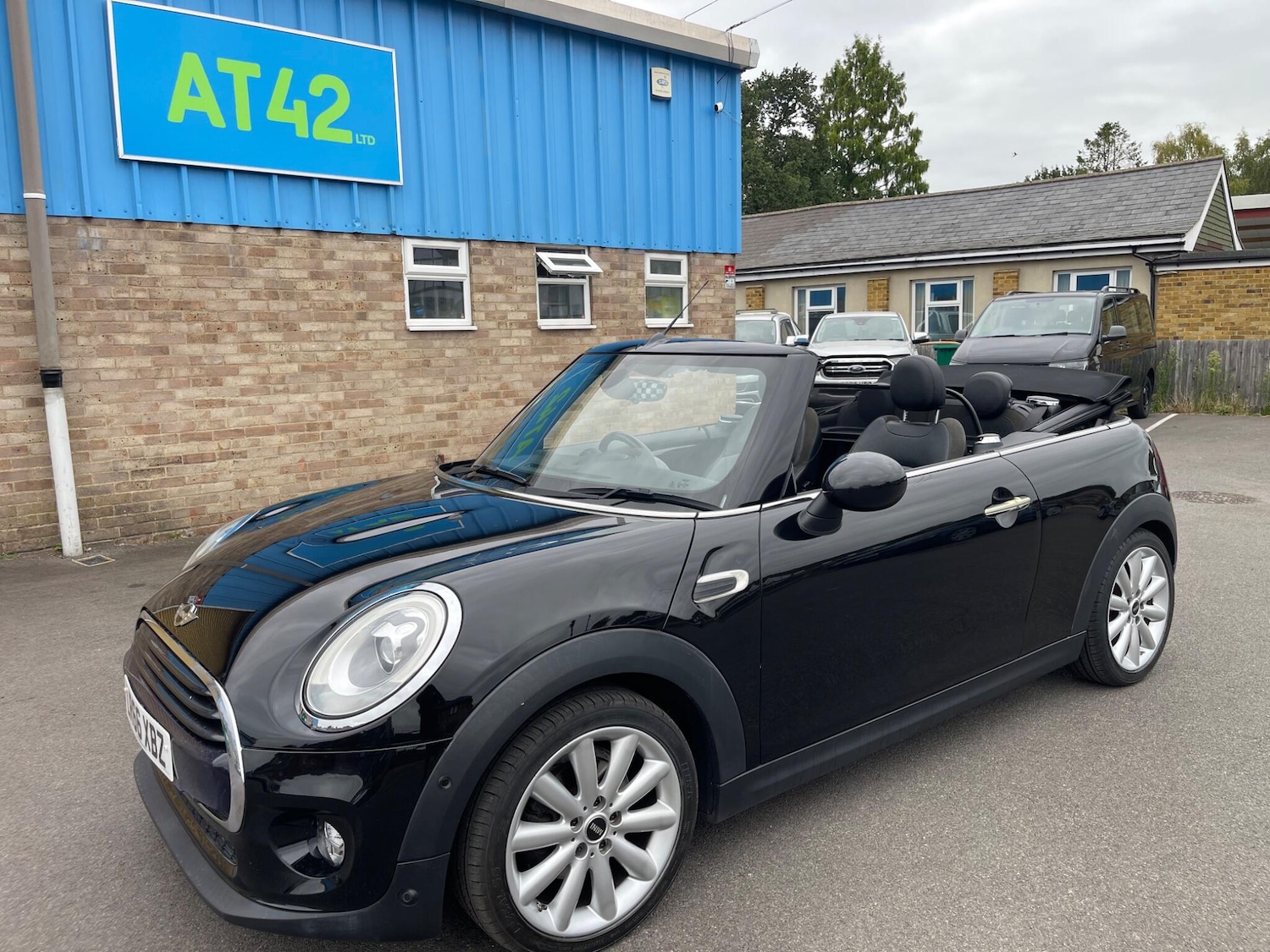 Used MINI Convertible 2016 for sale - 76660359: Photo 9