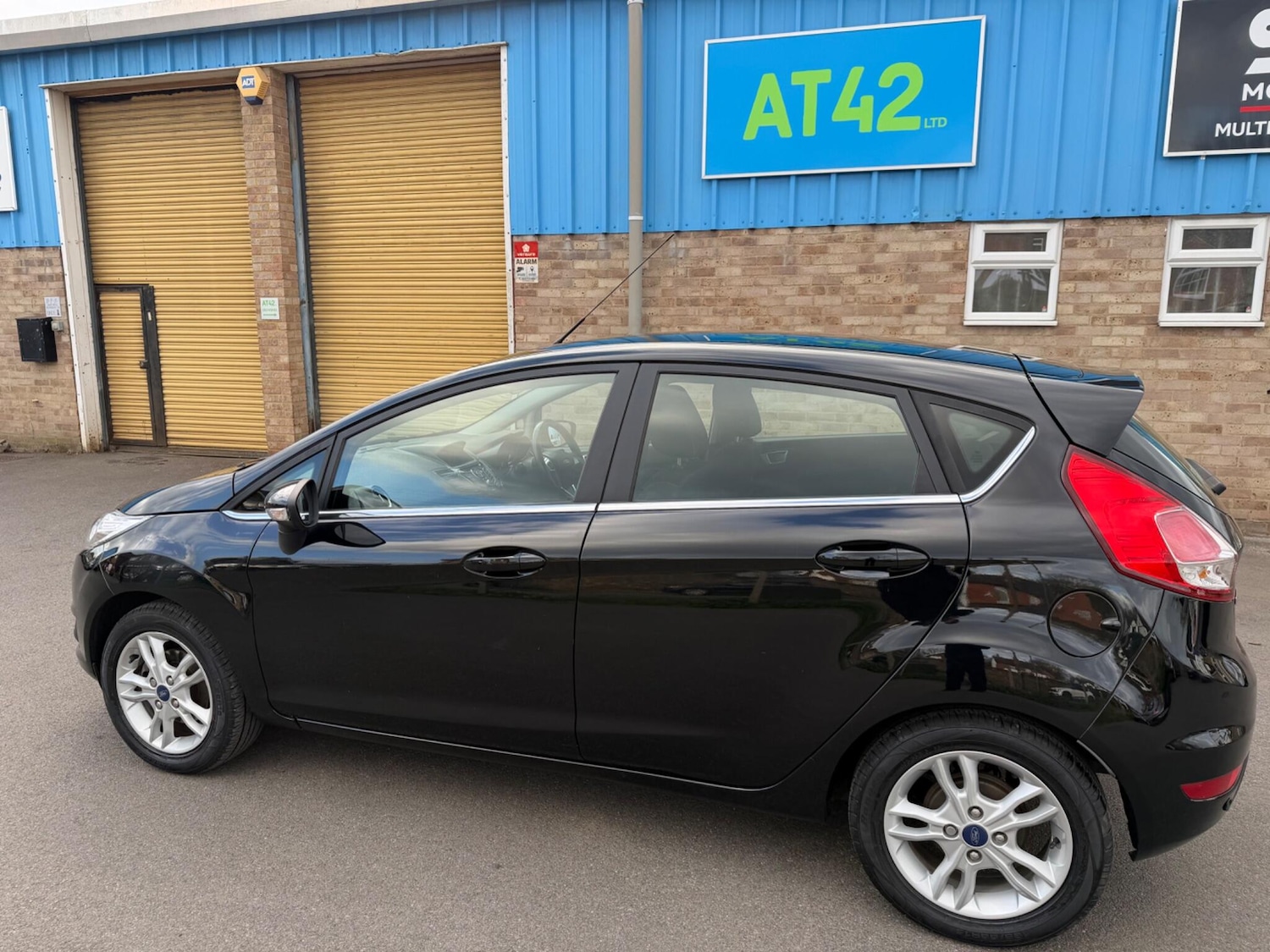 Used Ford Fiesta 2016 for sale - 78072403: Photo 2