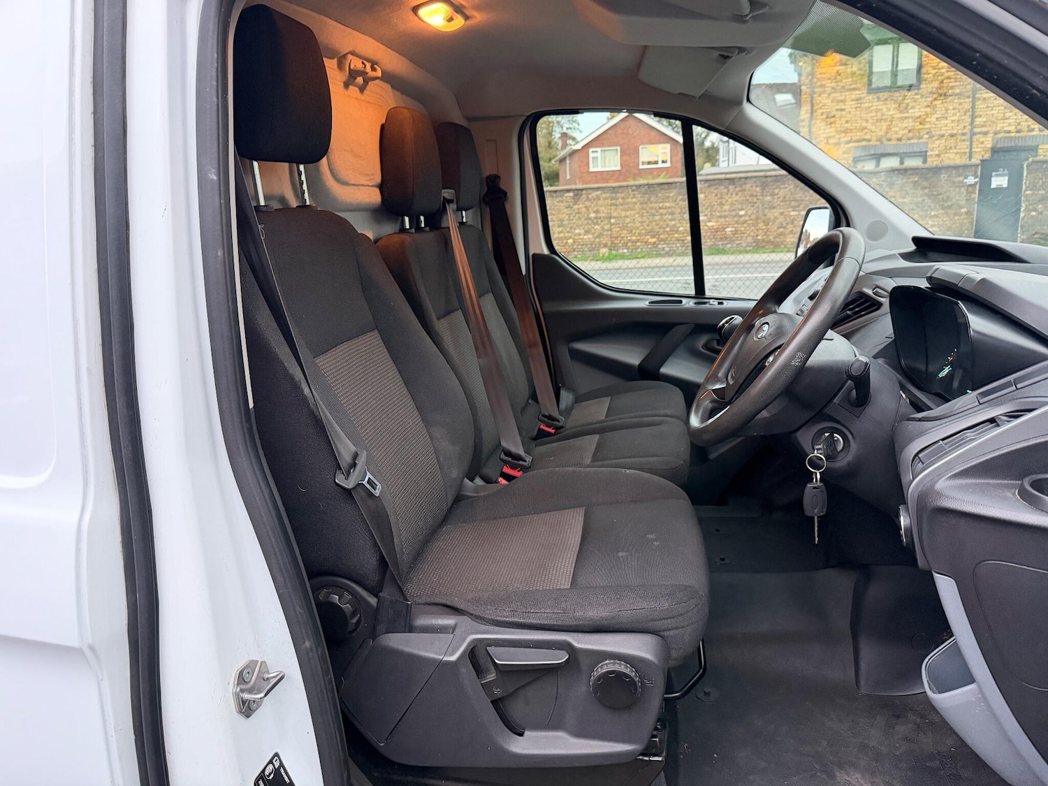 Used Ford Transit Custom 2017 for sale - 76660360: Photo 28