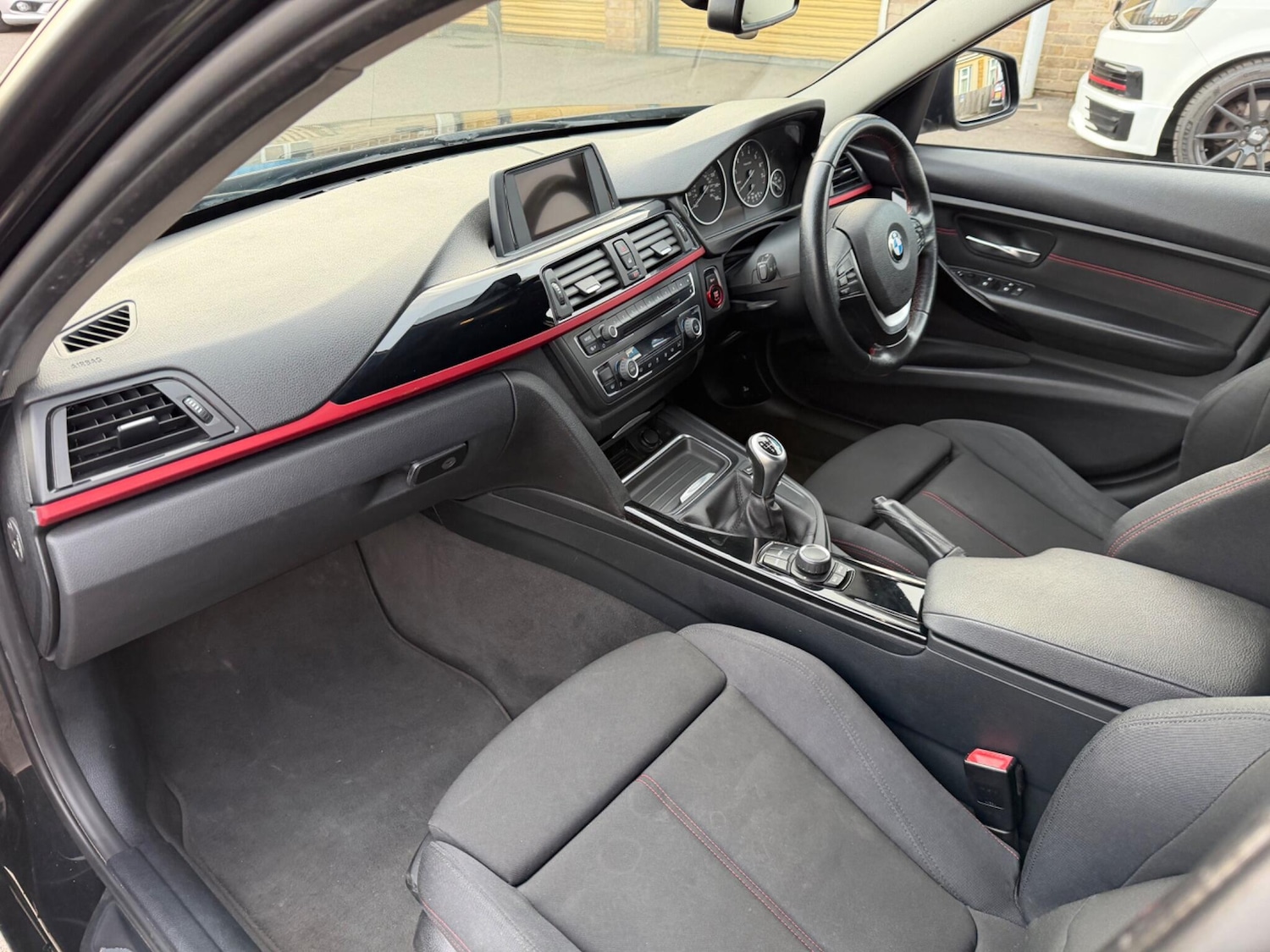 Used BMW 3 Series 2014 for sale - 77565121: Photo 5