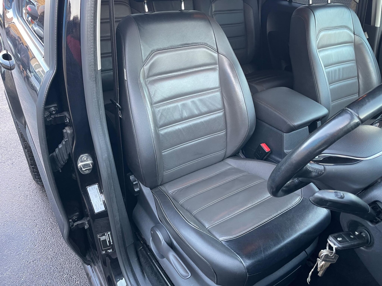 Used Volkswagen Amarok 2017 for sale - 76660363: Photo 30