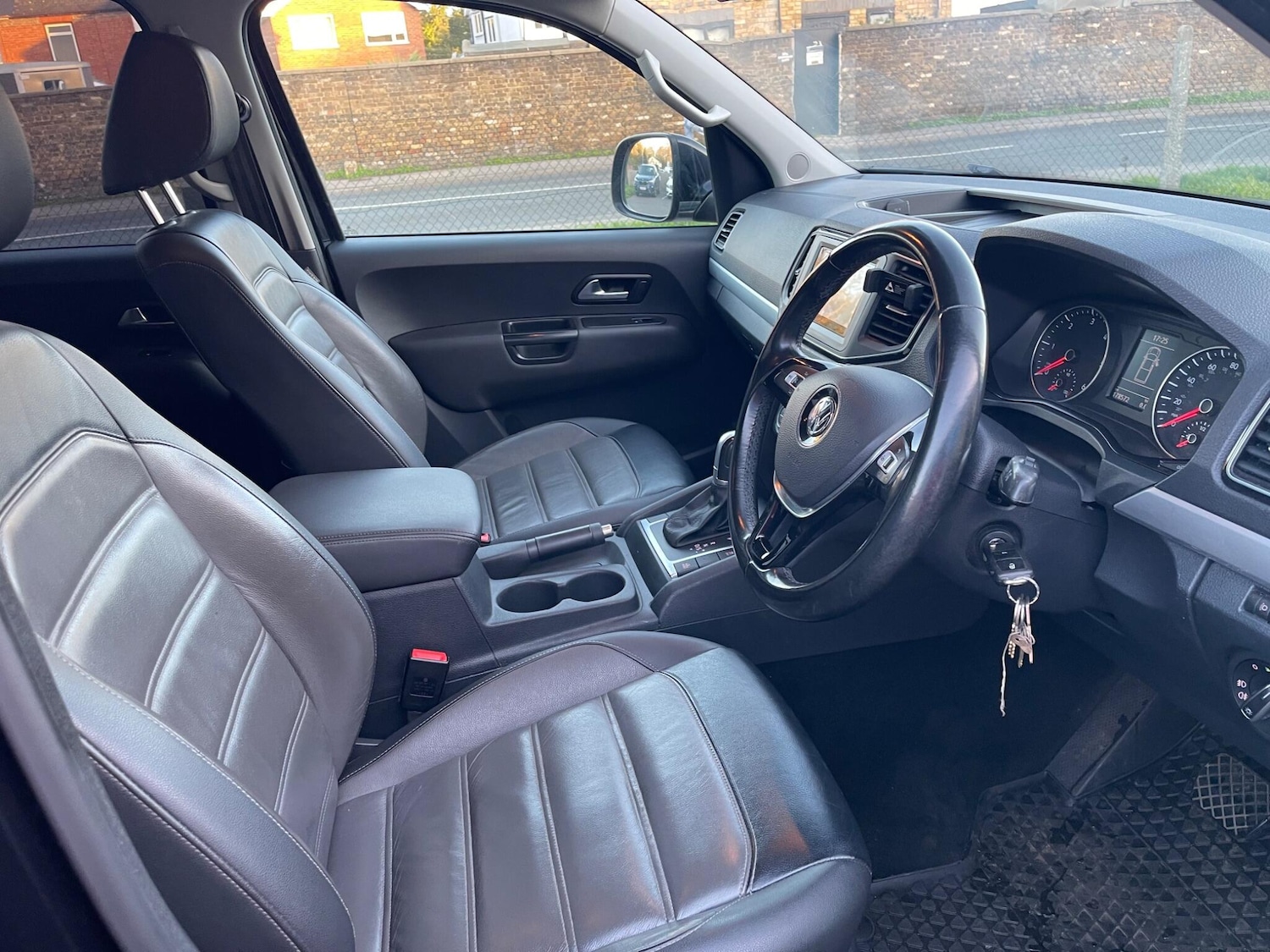 Used Volkswagen Amarok 2017 for sale - 76660363: Photo 31