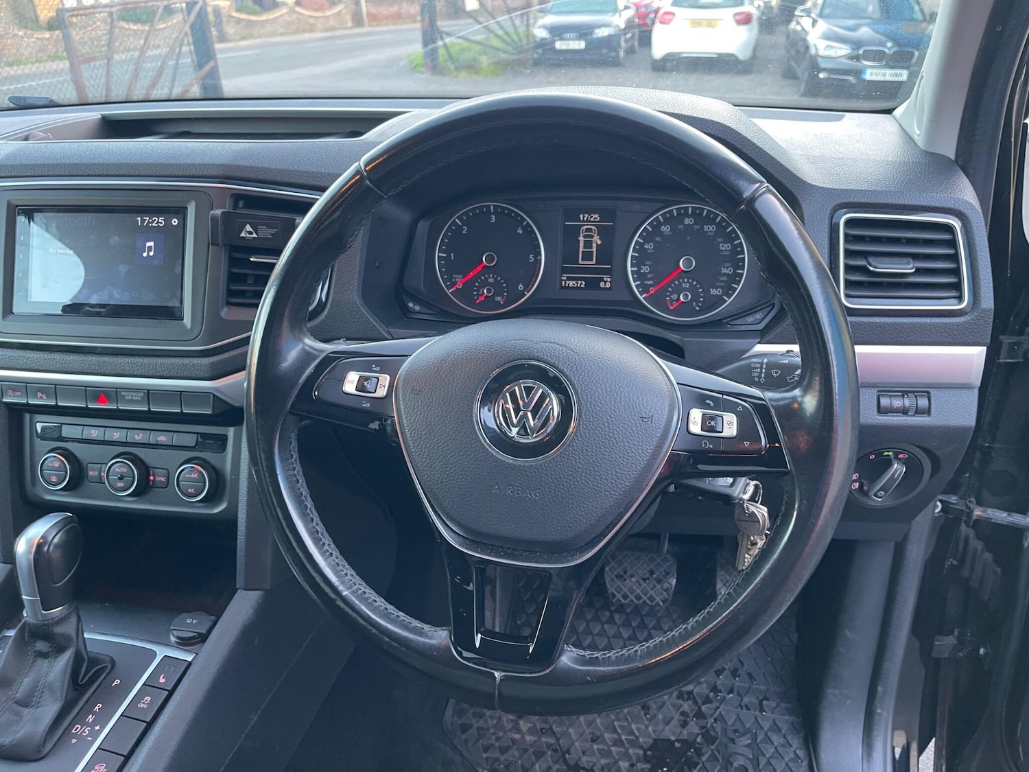 Used Volkswagen Amarok 2017 for sale - 76660363: Photo 36