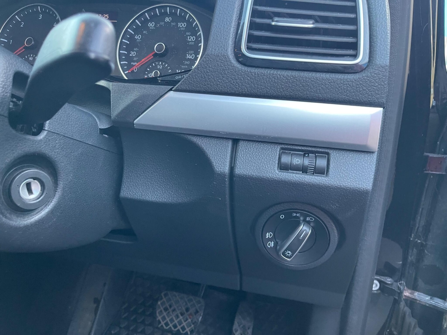 Used Volkswagen Amarok 2017 for sale - 76660363: Photo 45