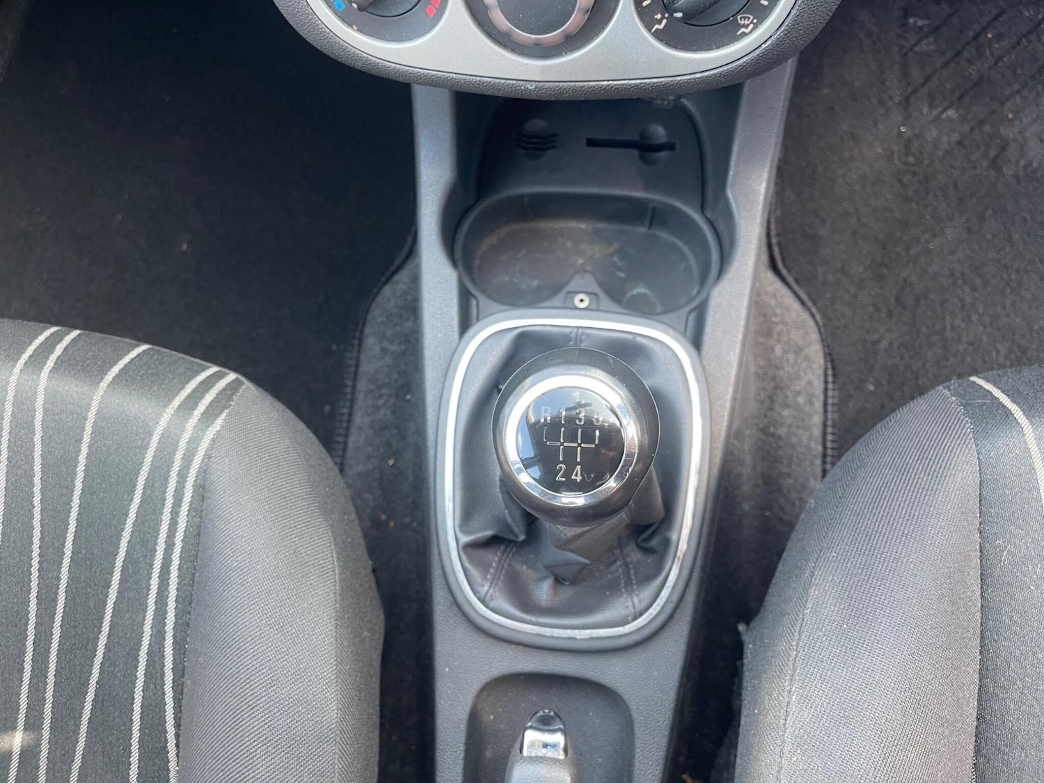 Used Vauxhall Corsa 2009 for sale - 76457410: Photo 36