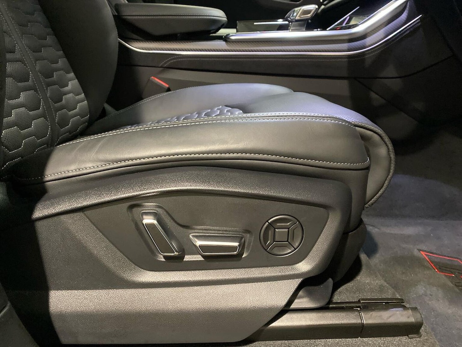 Used Audi RS Q8 2025 for sale - 77901712: Photo 30