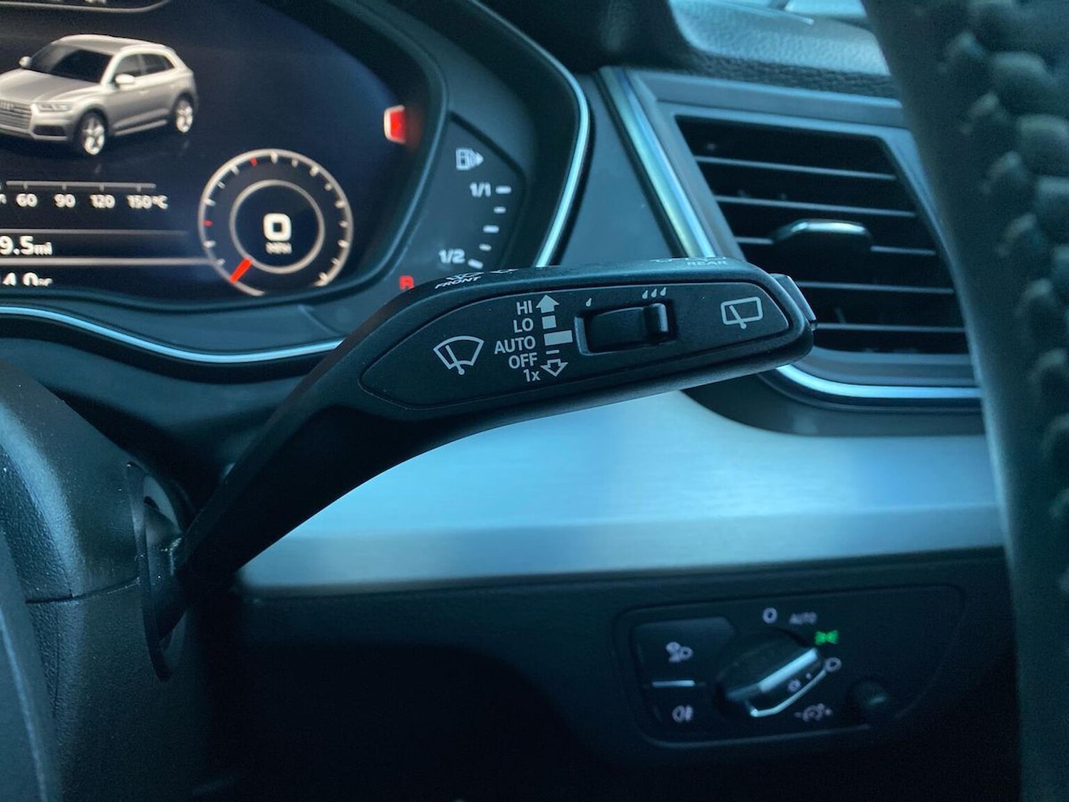 Used Audi Q5 2019 for sale - 76412520: Photo 28