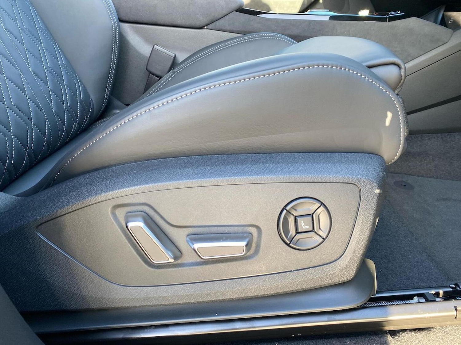 Used Audi Q6 e-tron 2026 for sale - 78053566: Photo 30