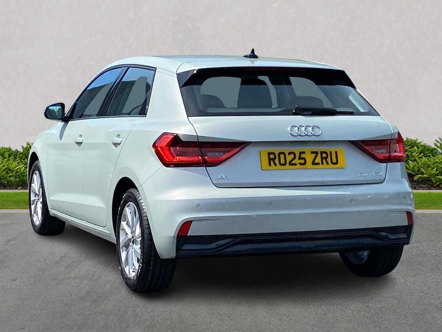 Used Audi A1 2025 for sale - 76165047: Photo 2
