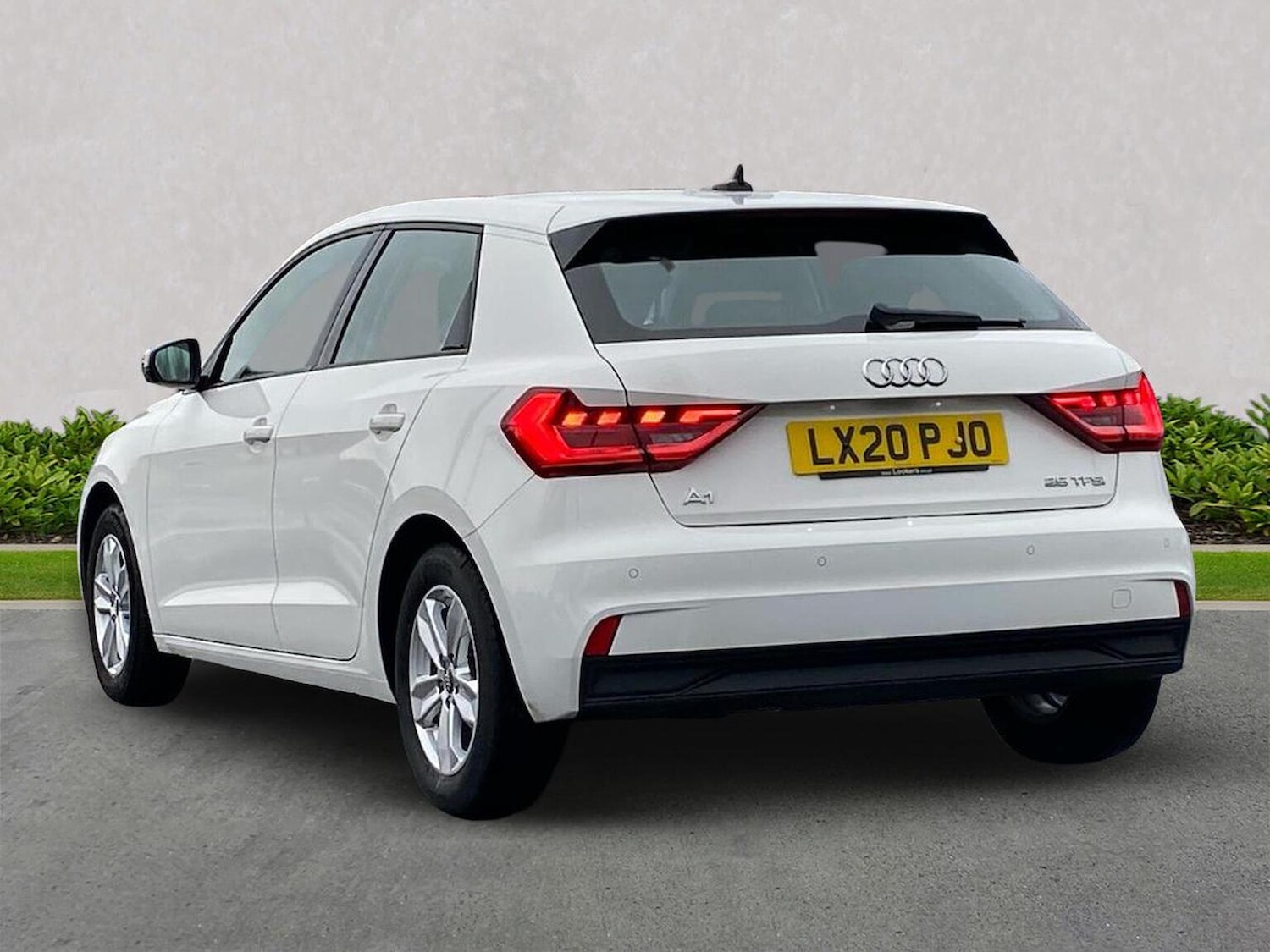 Used Audi A1 2020 for sale - 76637801: Photo 2