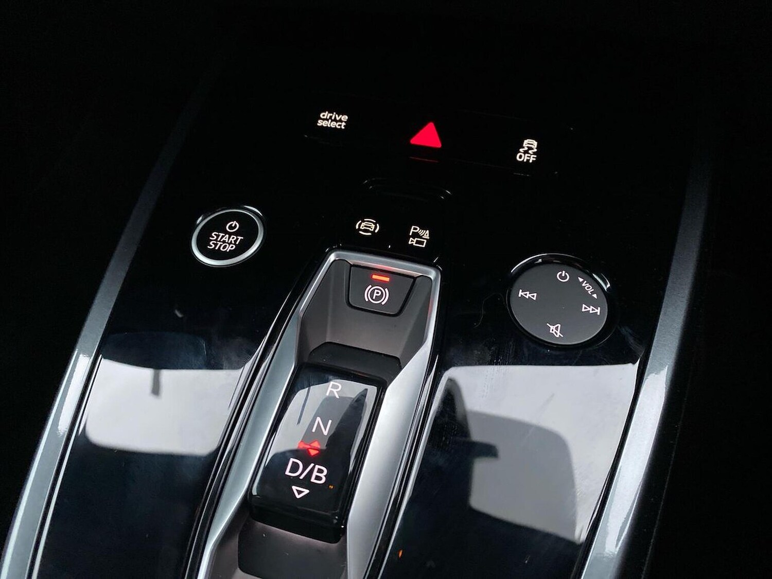 Used Audi Q4 e-tron 2025 for sale - 77019160: Photo 24