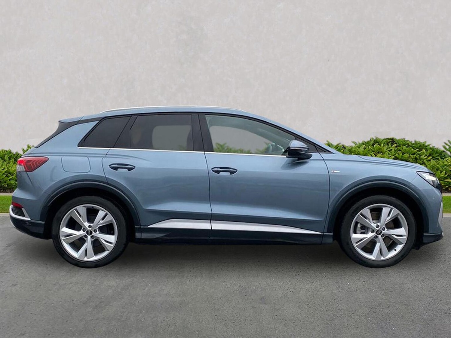 Used Audi Q4 e-tron 2025 for sale - 77019160: Photo 5