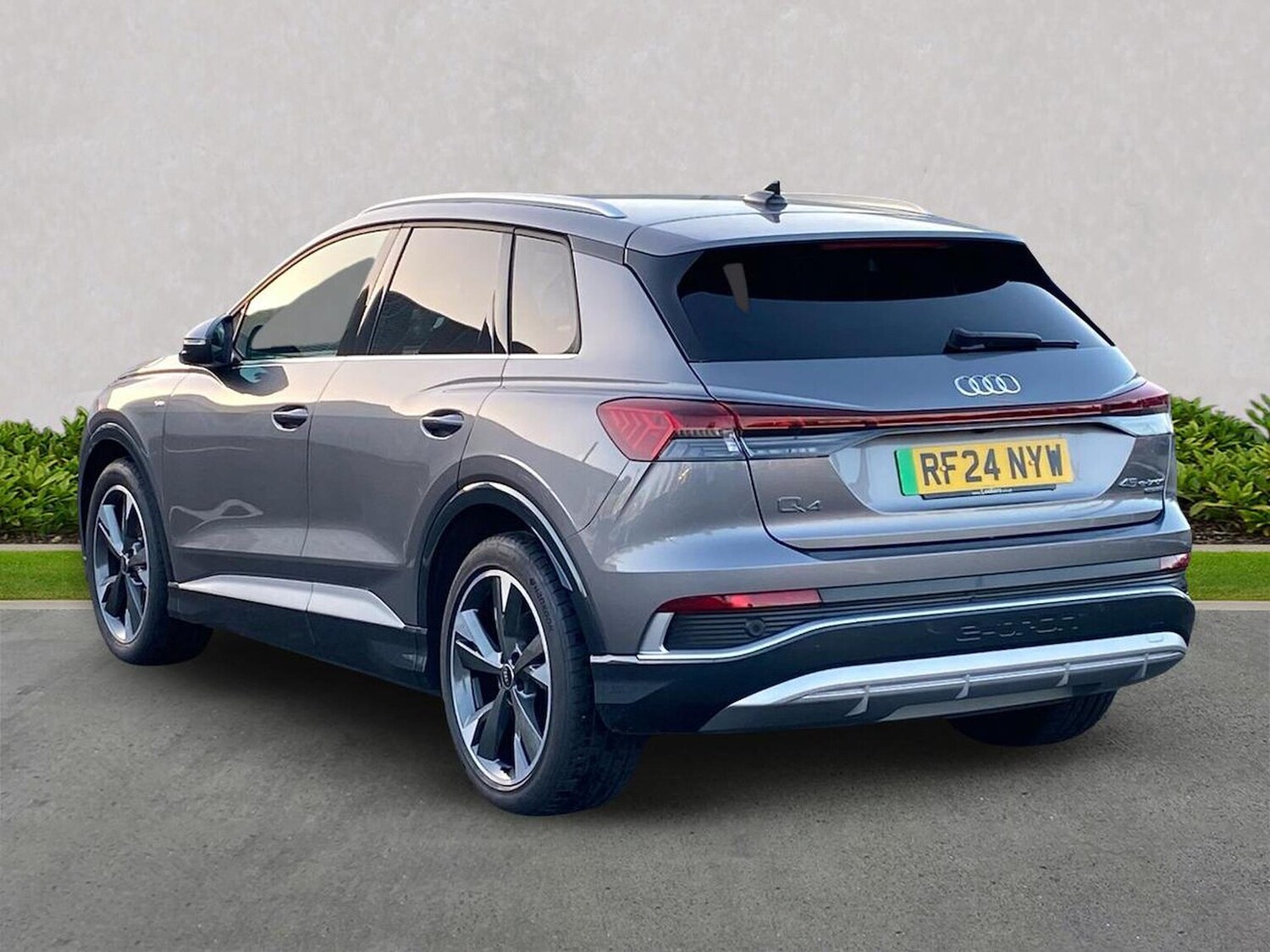 Used Audi Q4 e-tron 2024 for sale - 76986910: Photo 2