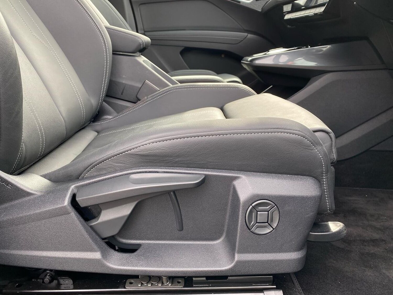 Used Audi Q4 e-tron 2025 for sale - 78191202: Photo 30