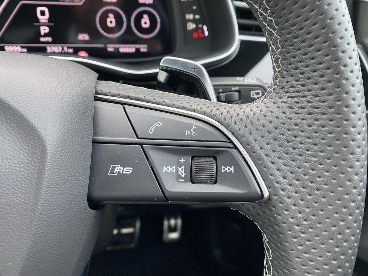 Used Audi RS Q8 2025 for sale - 77845306: Photo 26