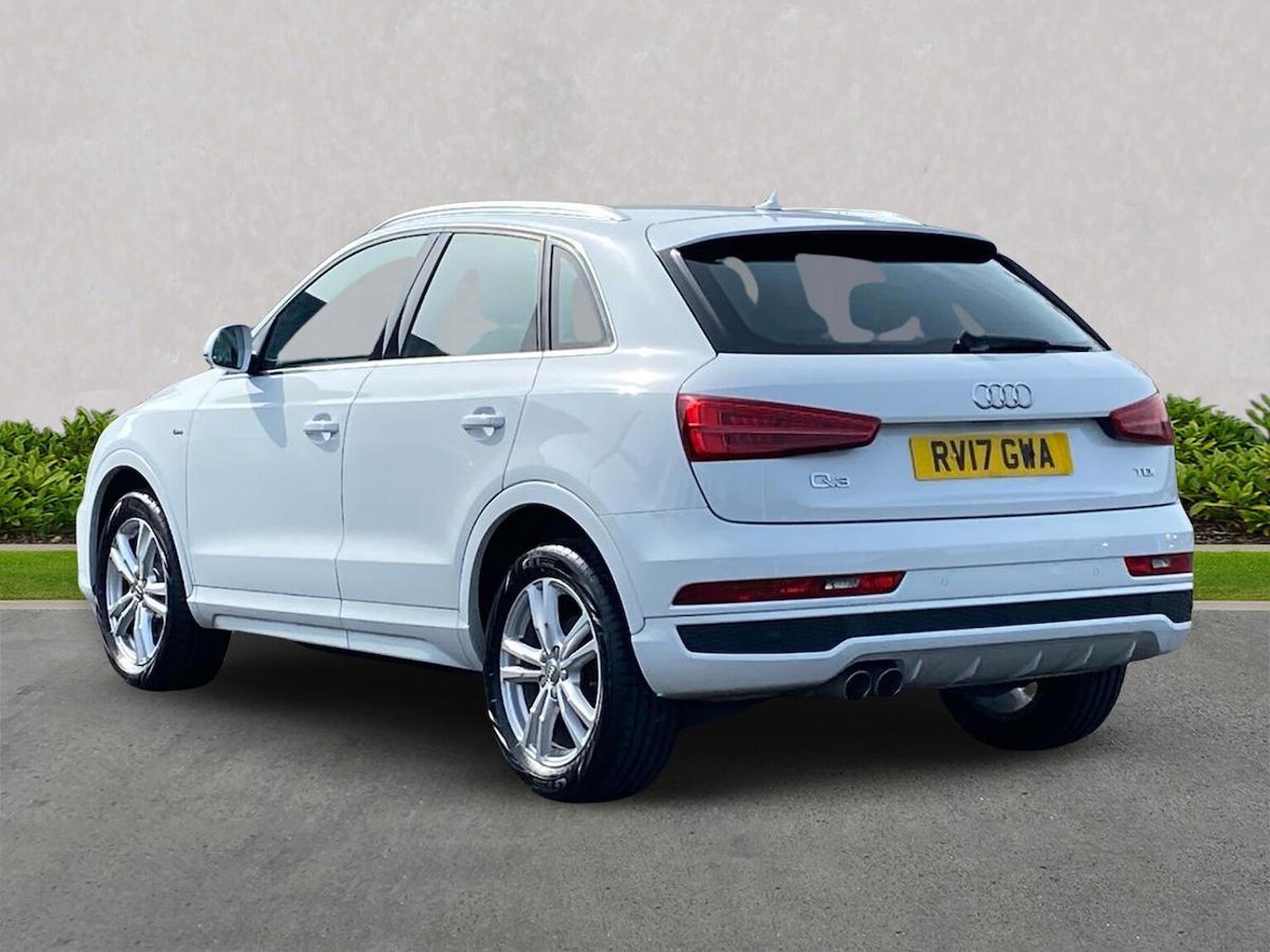 Used Audi Q3 2017 for sale - 78202114: Photo 2