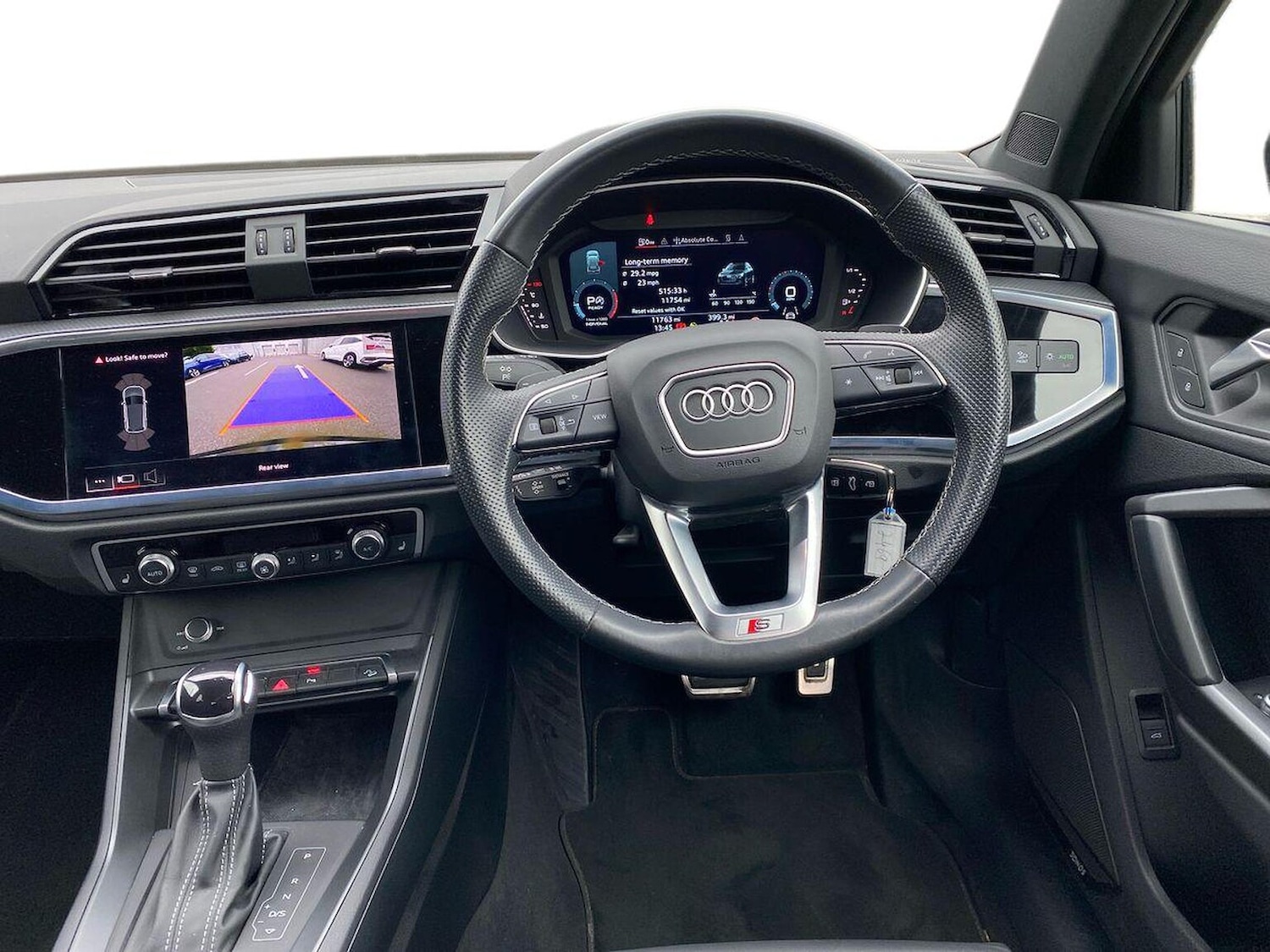 Used Audi Q3 2023 for sale - 76305454: Photo 9