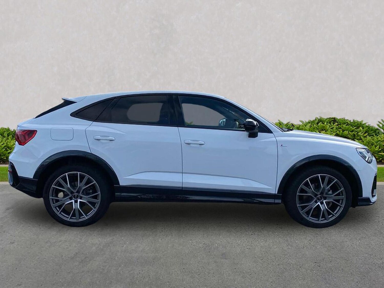 Used Audi Q3 2025 for sale - 76541898: Photo 3