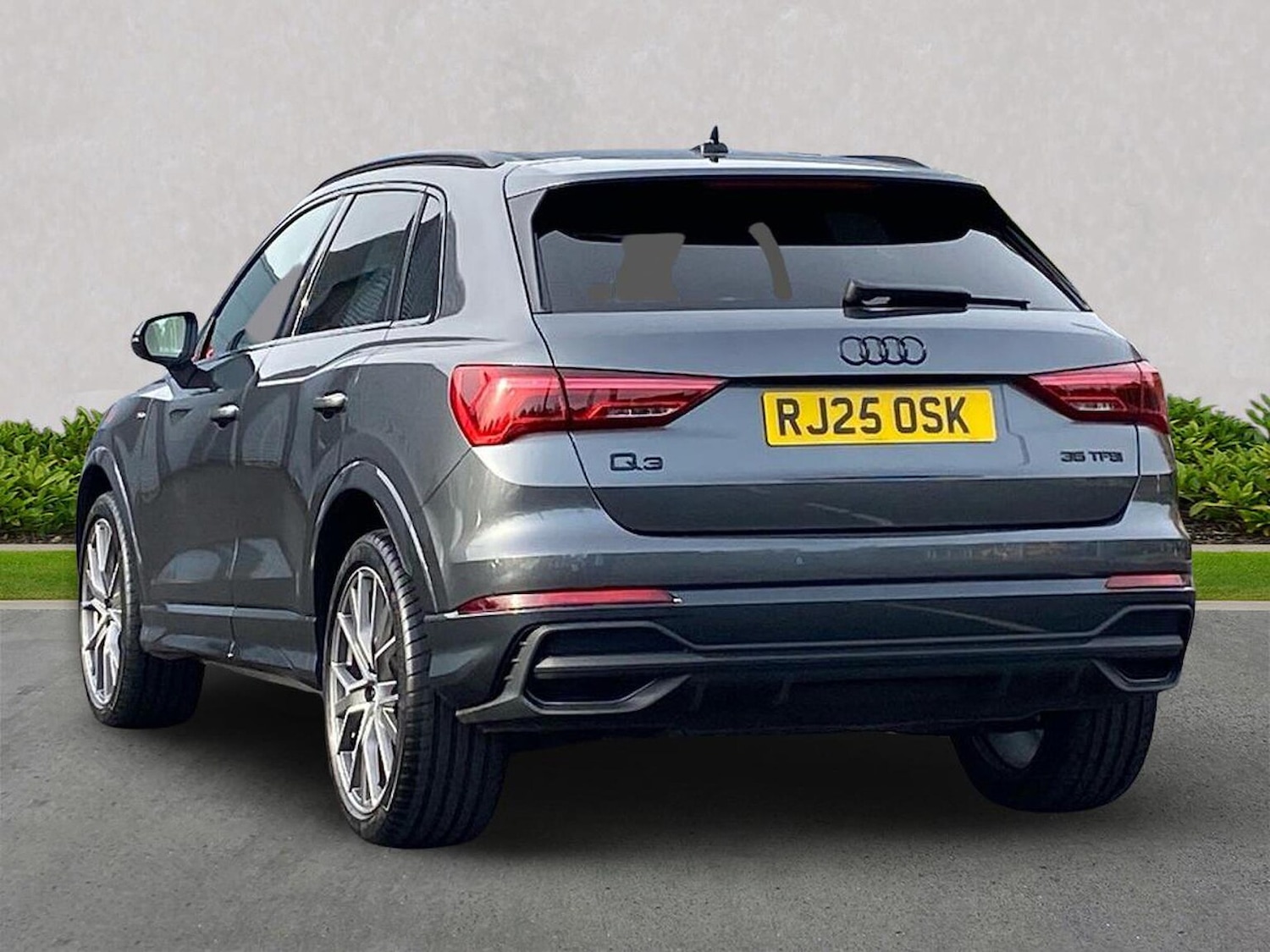 Used Audi Q3 2025 for sale - 76471076: Photo 2