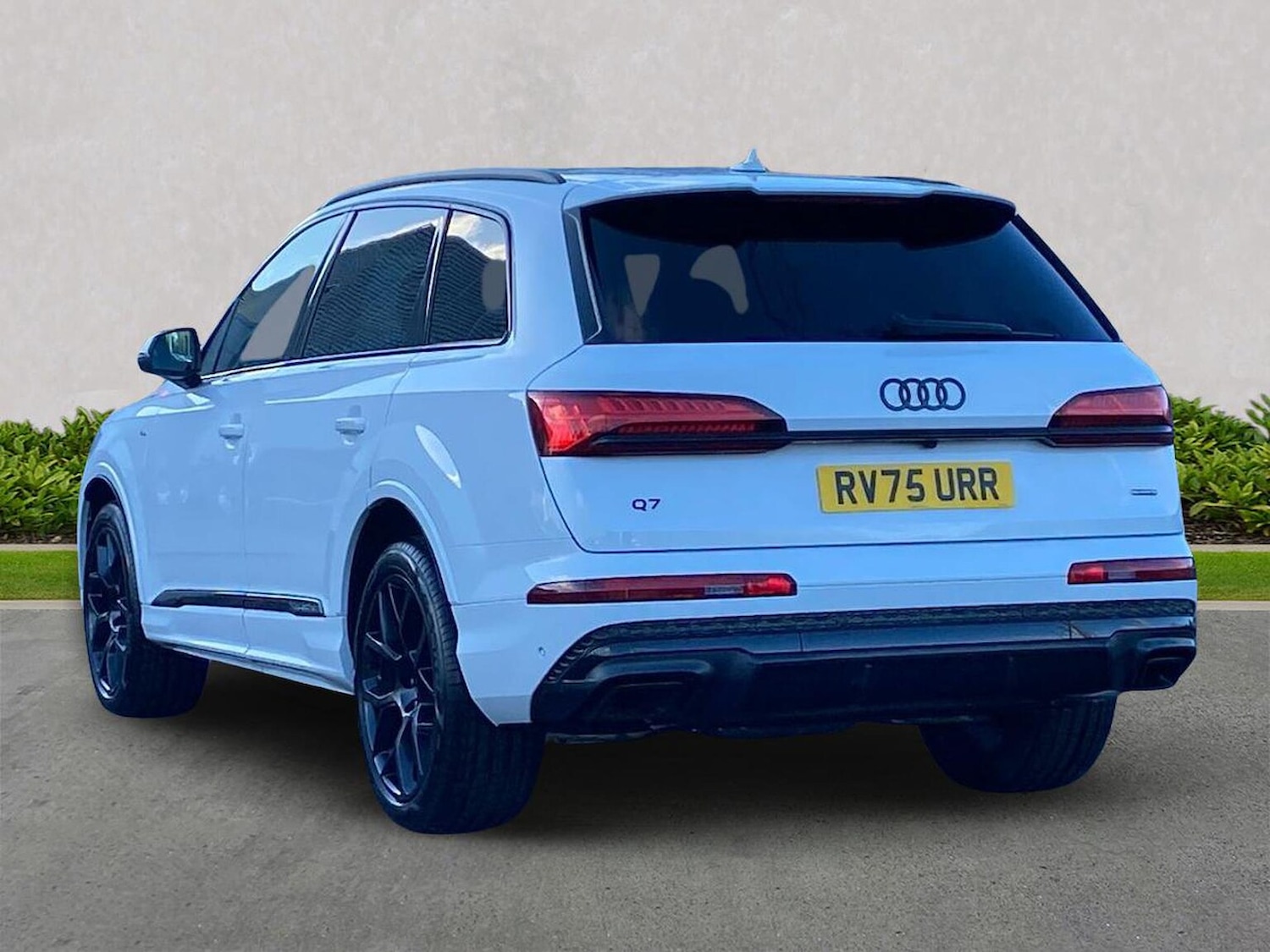 Used Audi Q7 2025 for sale - 76600085: Photo 2