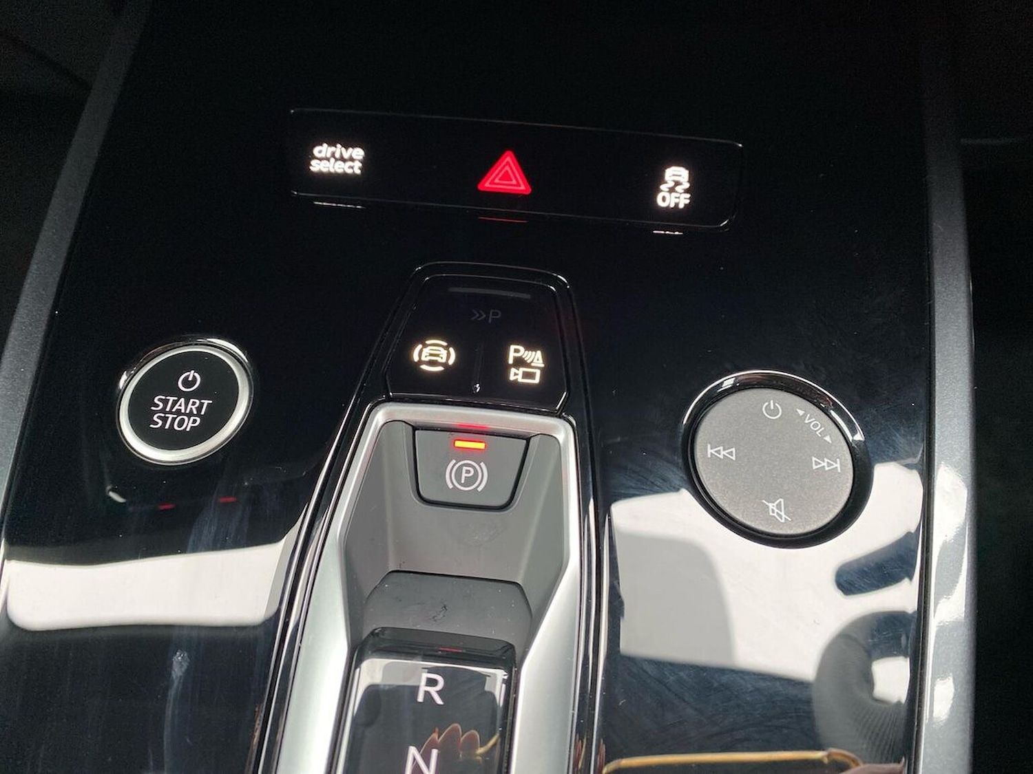 Used Audi Q4 e-tron 2025 for sale - 77487987: Photo 22