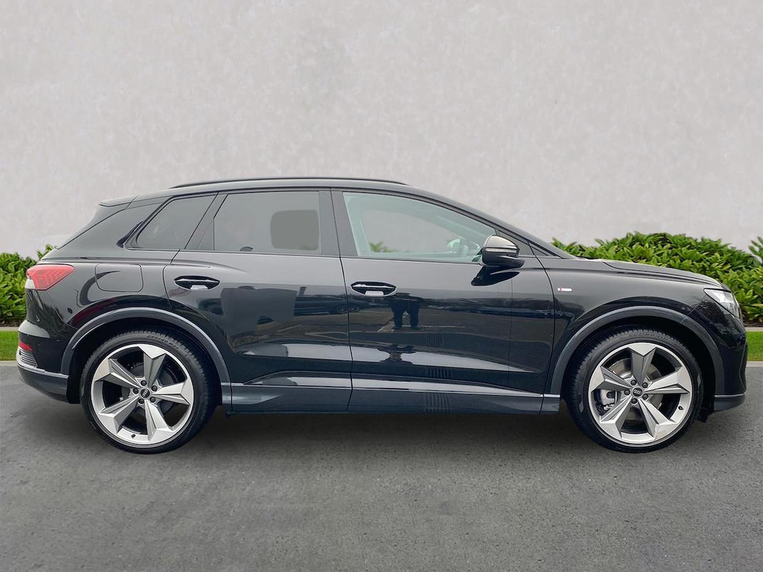 Used Audi Q4 e-tron 2025 for sale - 77487987: Photo 3