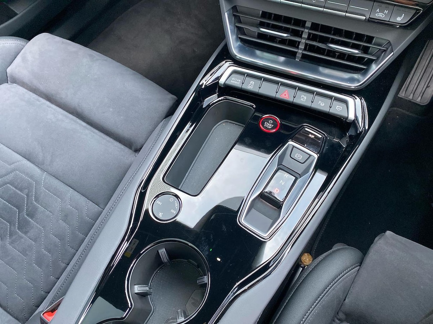 Used Audi e-tron GT 2024 for sale - 76253704: Photo 13