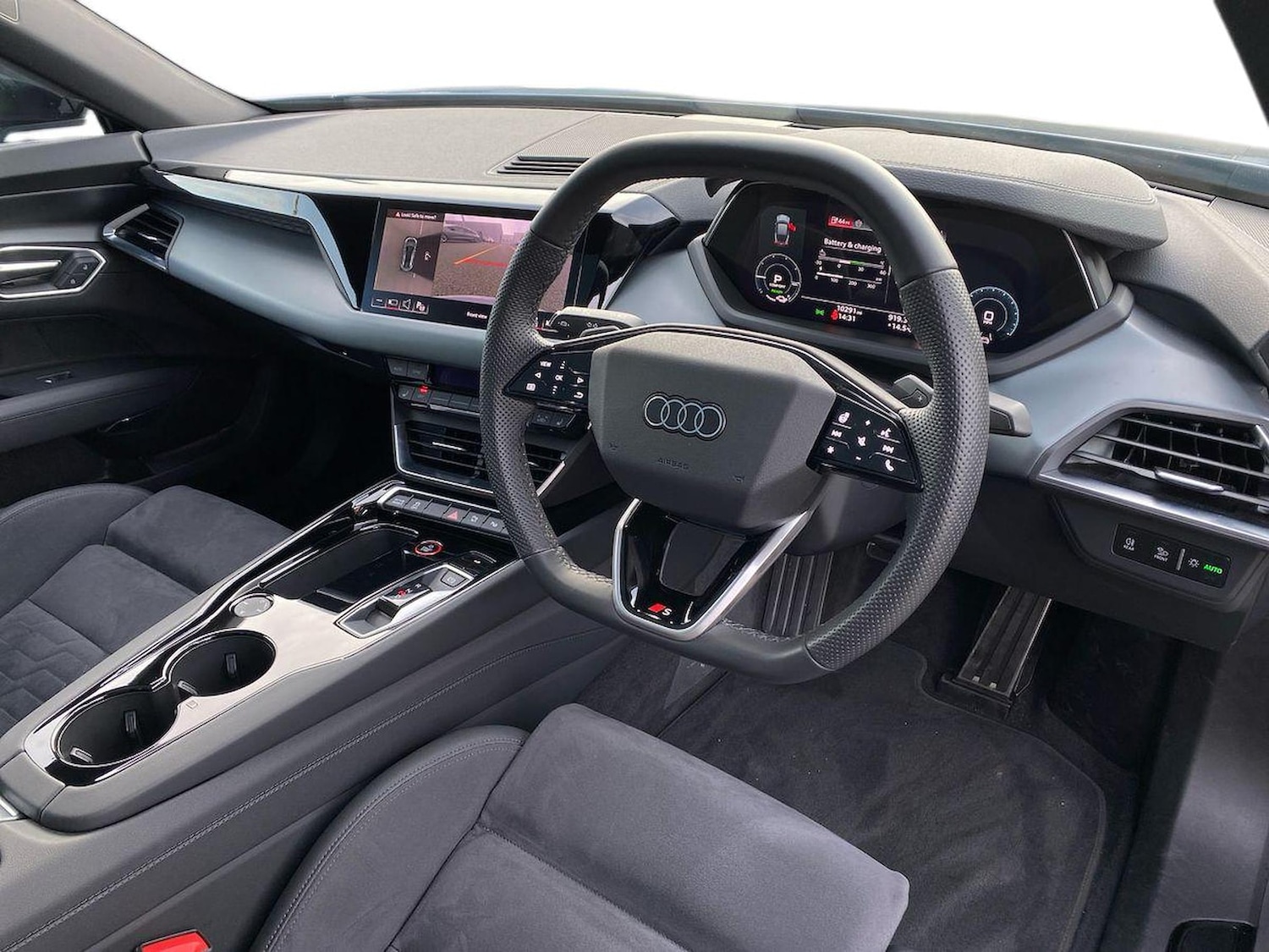 Used Audi e-tron GT 2024 for sale - 76253704: Photo 15