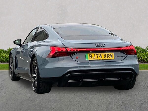 Used Audi e-tron GT 2024 for sale - 76253704: Photo 2