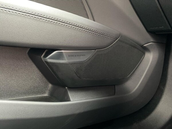 Used Audi e-tron GT 2024 for sale - 76253704: Photo 31