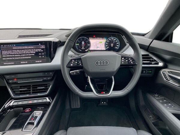 Used Audi e-tron GT 2024 for sale - 76253704: Photo 9