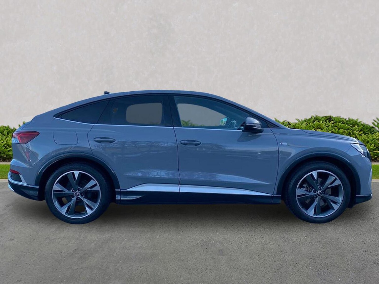 Used Audi Q4 e-tron 2022 for sale - 77917542: Photo 5