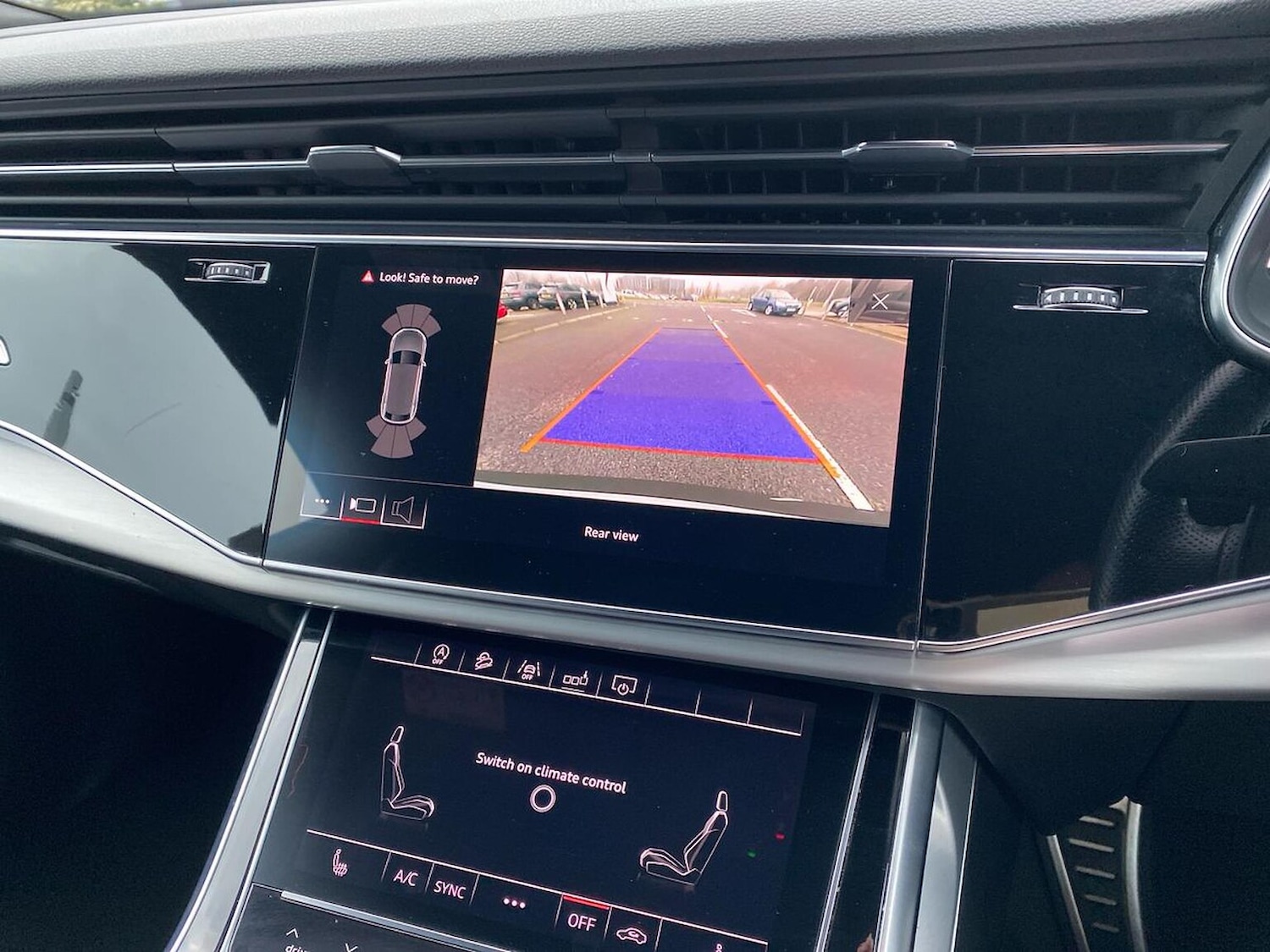 Used Audi Q8 2020 for sale - 77676273: Photo 23