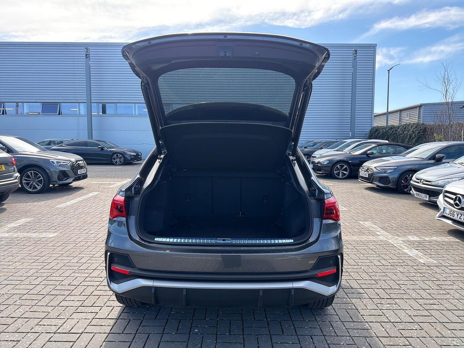 Used Audi Q3 2023 for sale - 78191135: Photo 17