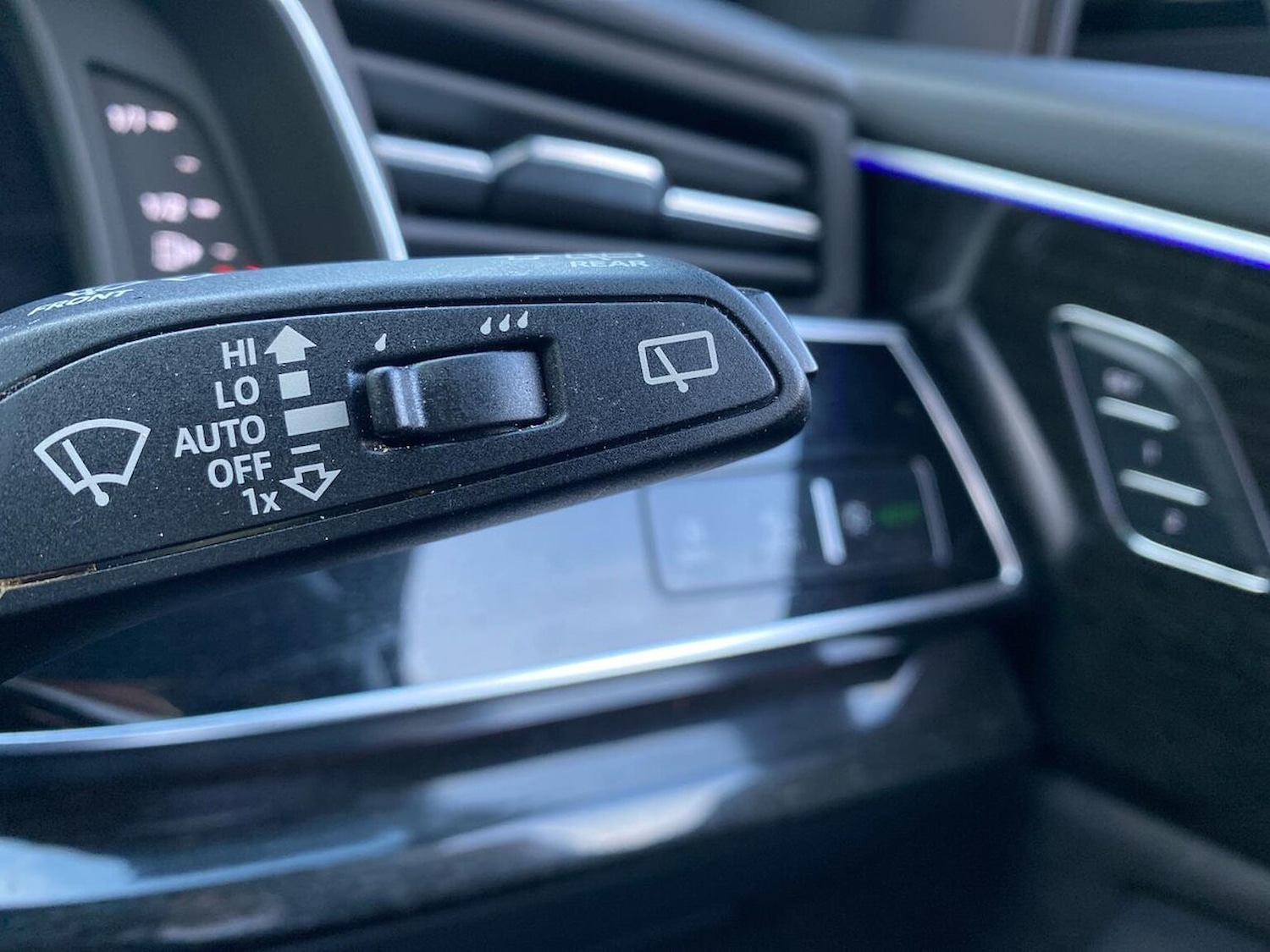 Used Audi Q8 2022 for sale - 76504945: Photo 28