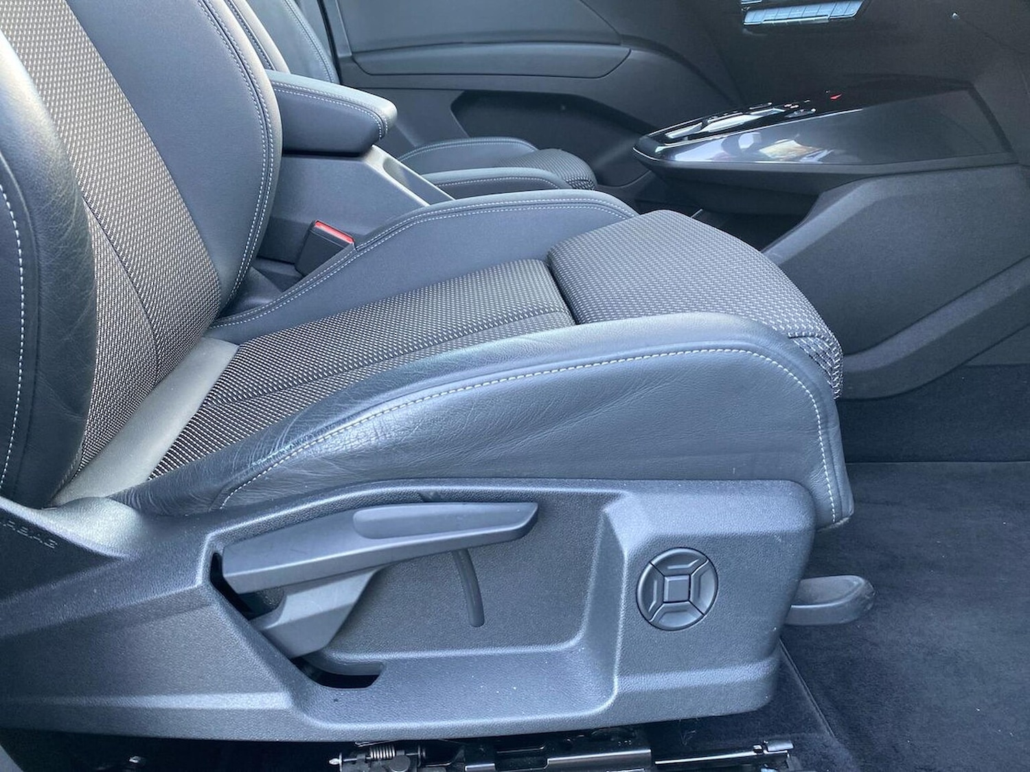 Used Audi Q4 e-tron 2022 for sale - 76713283: Photo 30