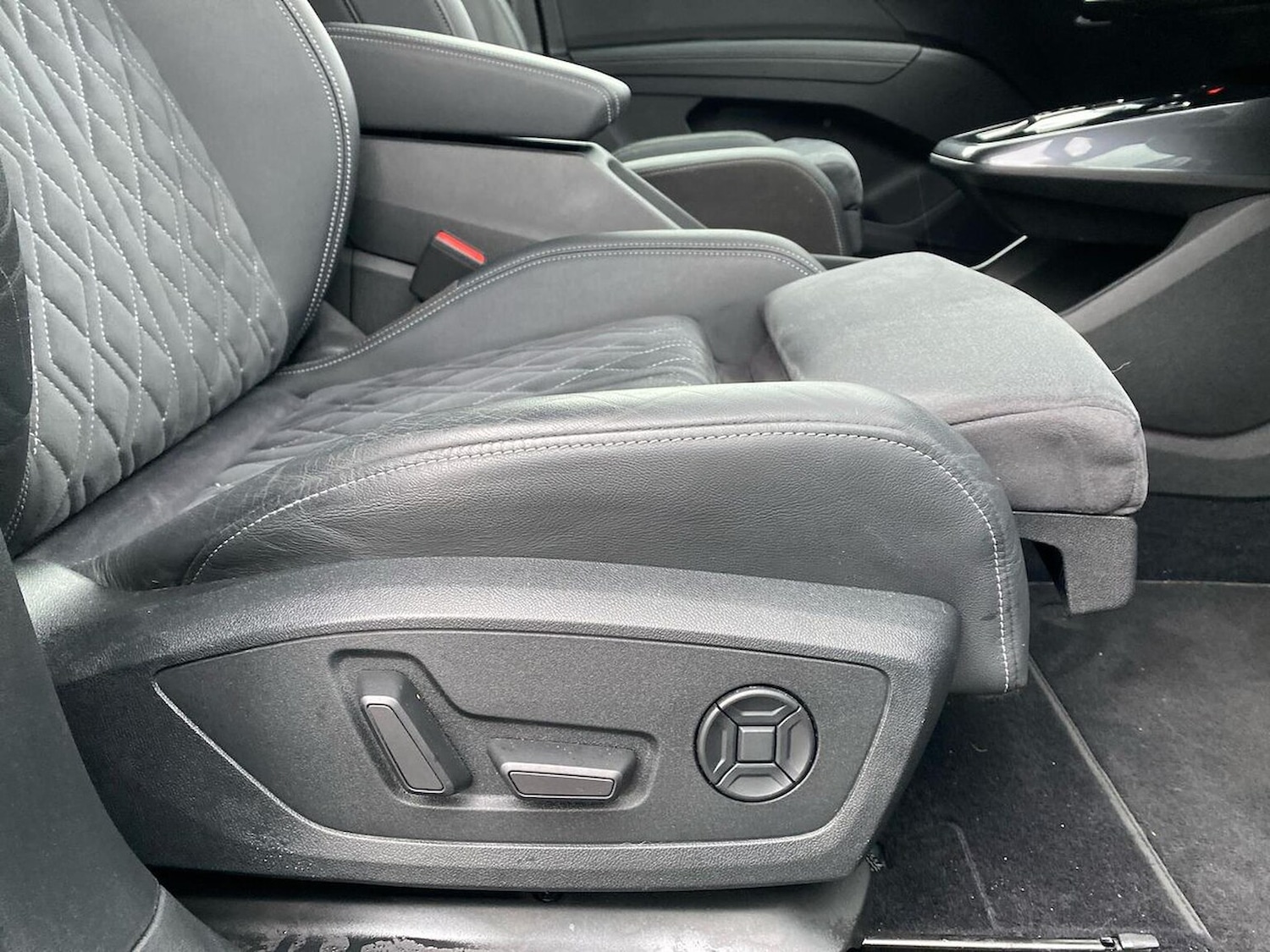 Used Audi Q4 e-tron 2021 for sale - 76663044: Photo 30