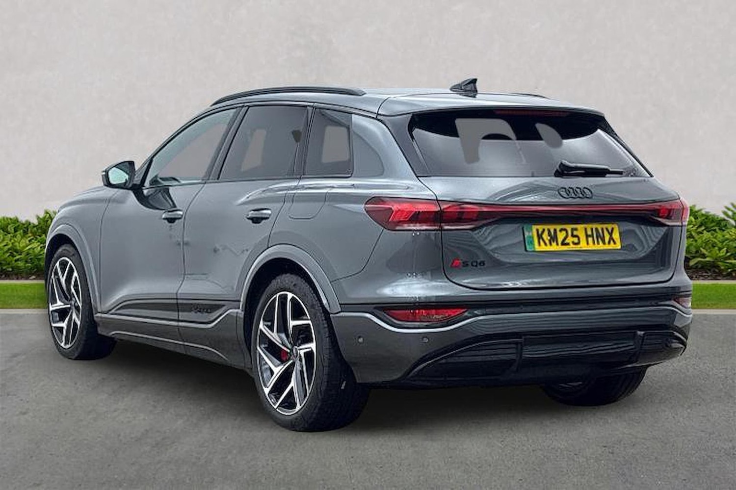 Used Audi Q6 e-tron 2025 for sale - 78192426: Photo 2