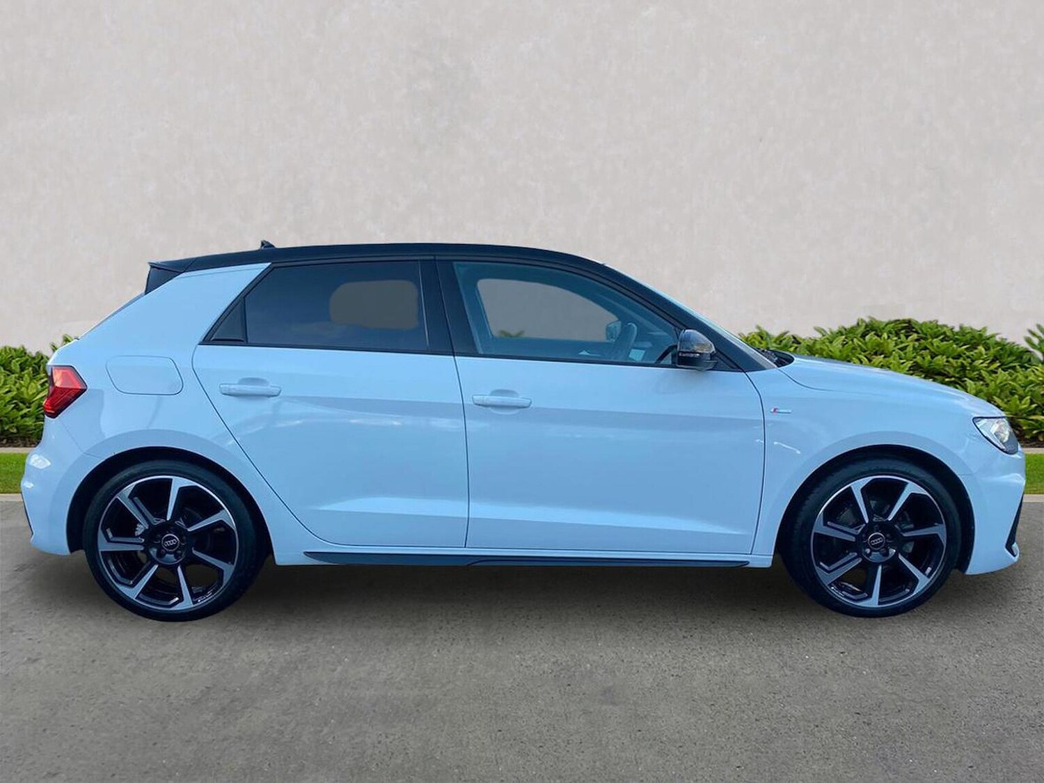 Used Audi A1 2023 for sale - 76762433: Photo 3