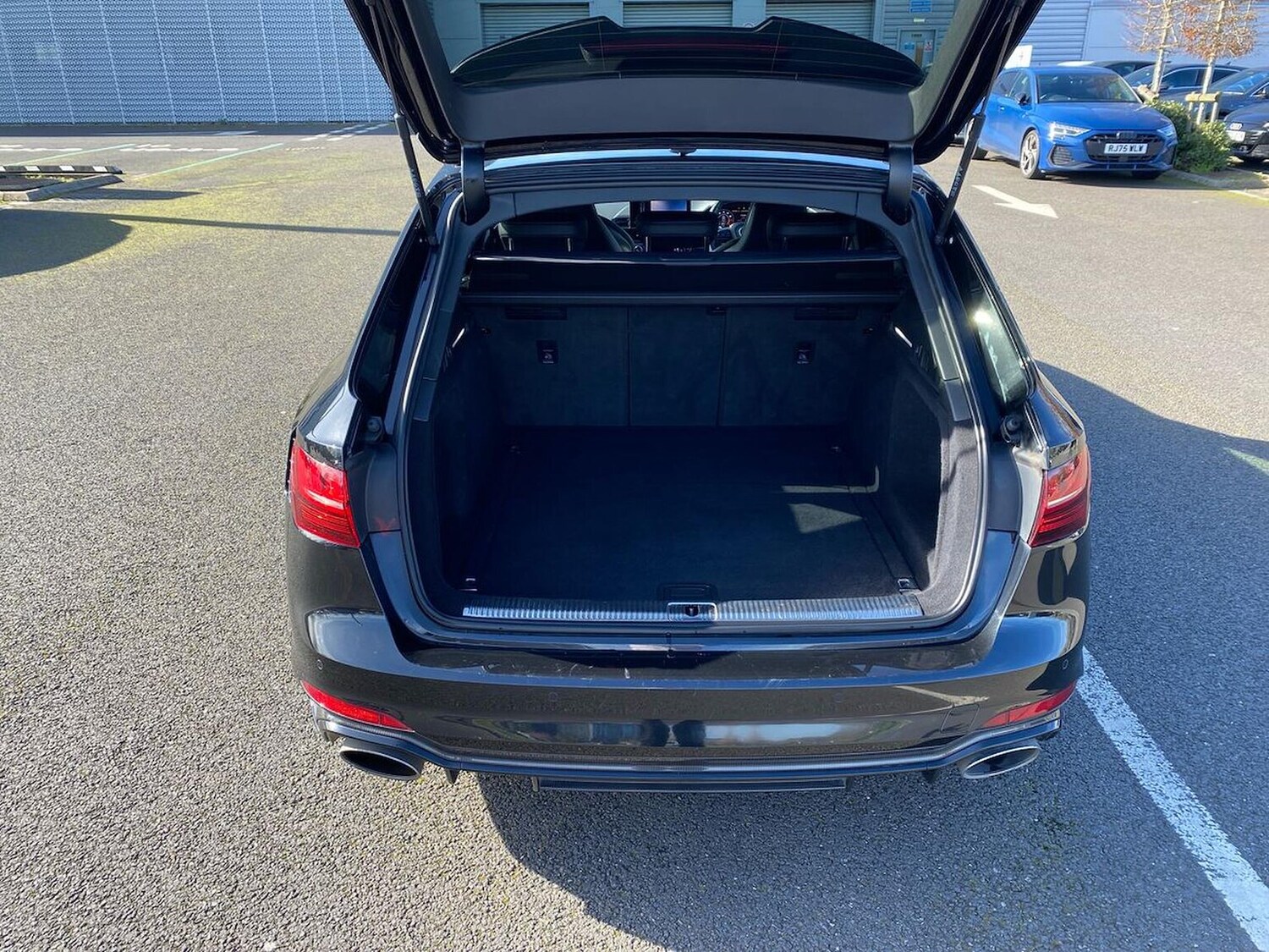 Used Audi RS4 2022 for sale - 78192337: Photo 19