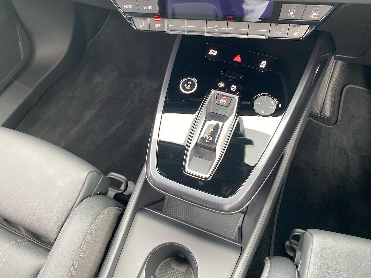 Used Audi Q4 e-tron 2025 for sale - 75994971: Photo 13