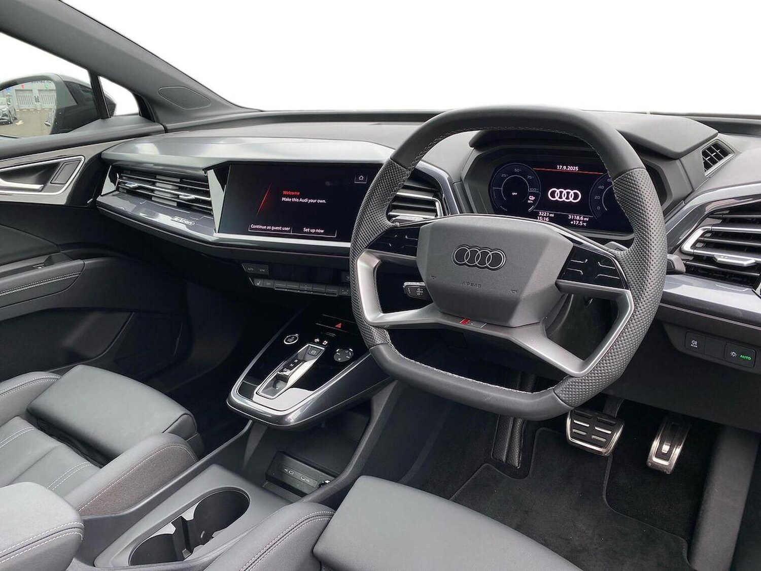 Used Audi Q4 e-tron 2025 for sale - 75994971: Photo 15