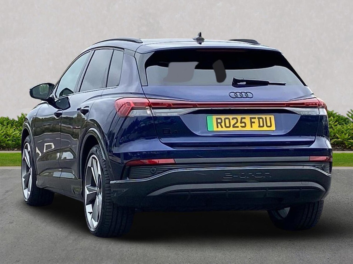 Used Audi Q4 e-tron 2025 for sale - 75994971: Photo 2