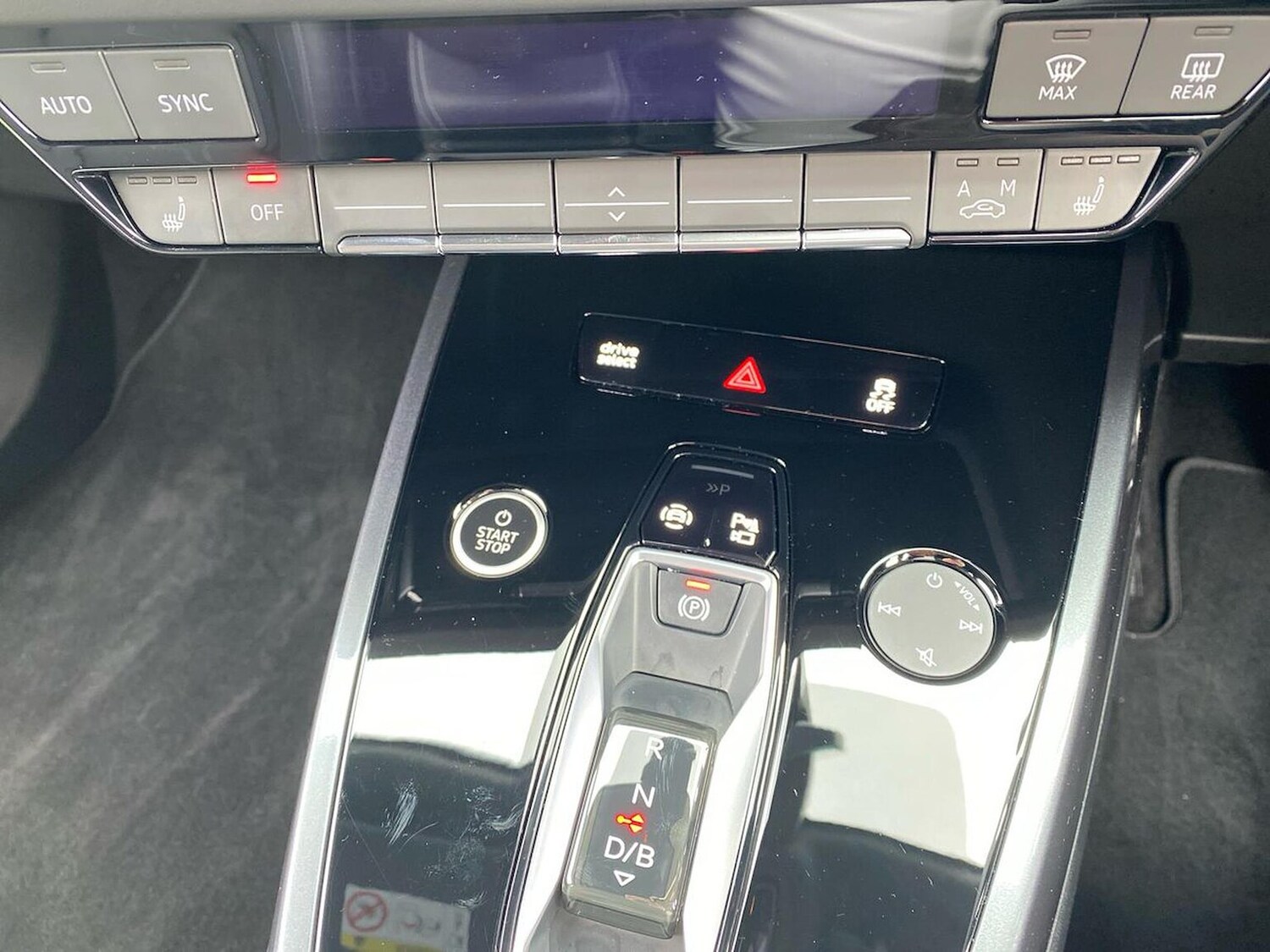 Used Audi Q4 e-tron 2025 for sale - 75994971: Photo 22