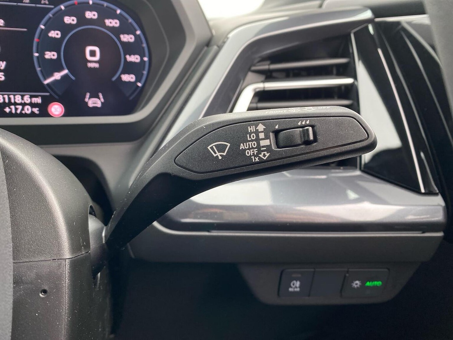 Used Audi Q4 e-tron 2025 for sale - 75994971: Photo 28