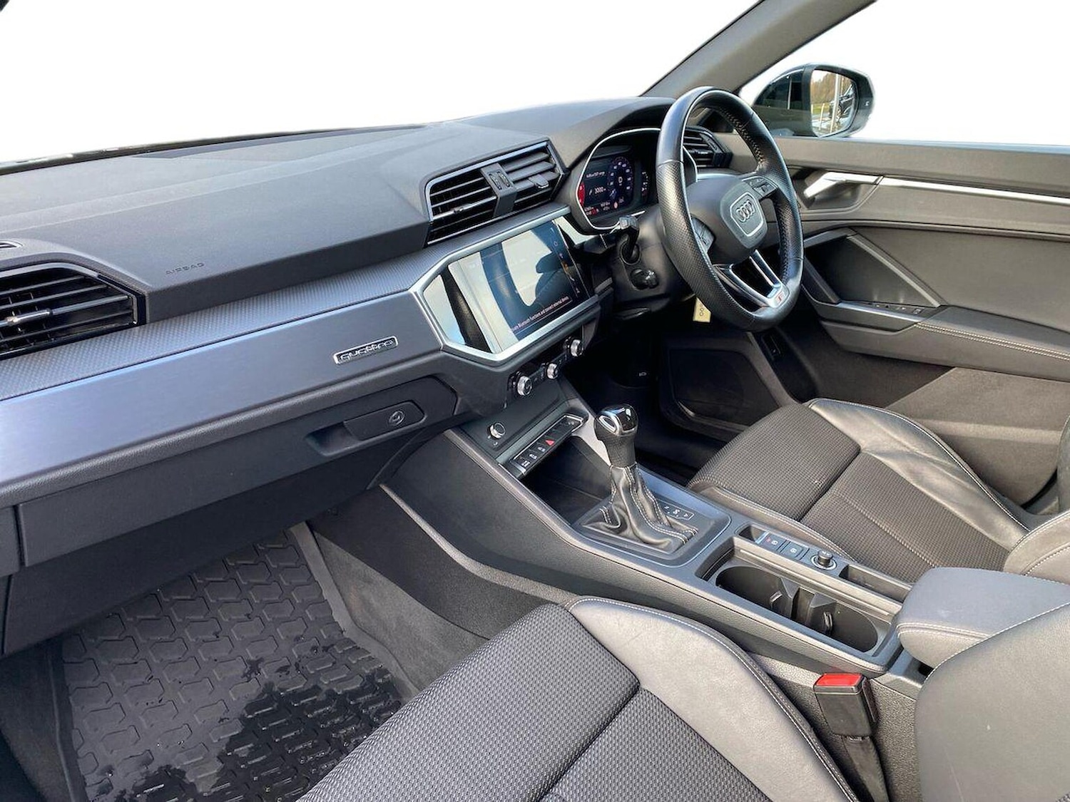 Used Audi Q3 2020 for sale - 77830489: Photo 7