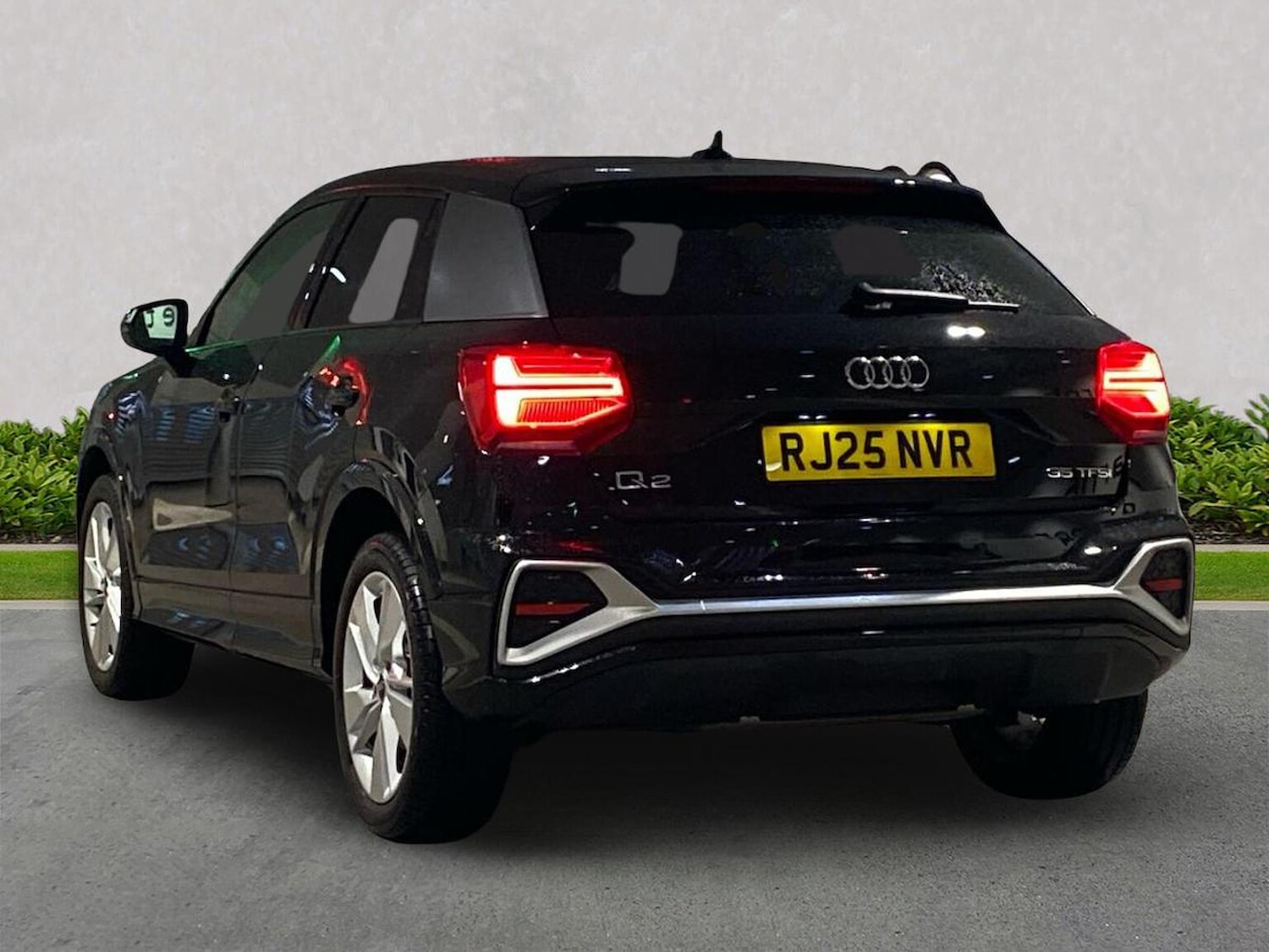 Used Audi Q2 2025 for sale - 76879679: Photo 2