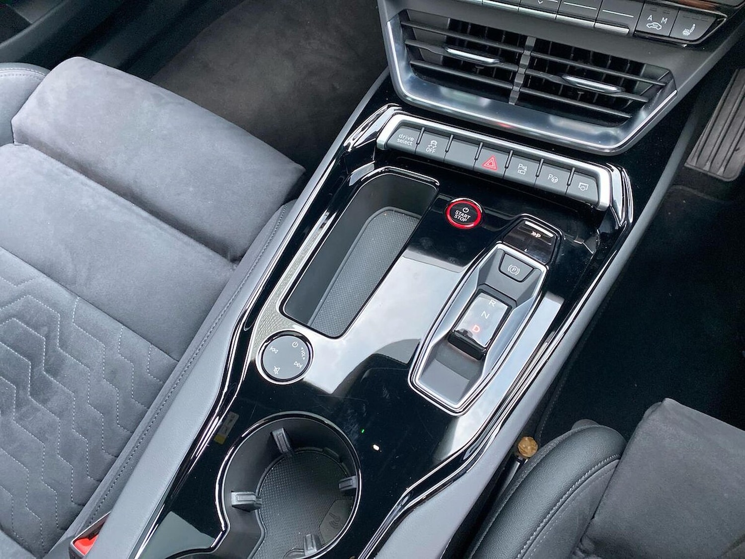 Used Audi e-tron GT 2024 for sale - 77487937: Photo 13